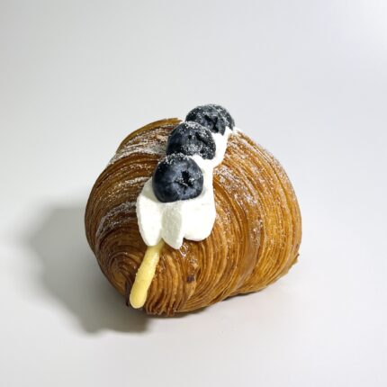 blueberry croissant by Fawaa MY – artisan fruit pastry supplier KL